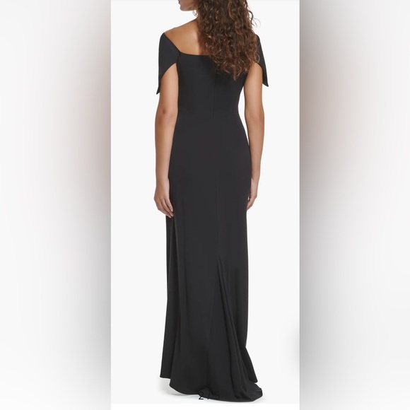 Vince Camuto Ruched Off the Shoulder Gown - Picture 2 of 3